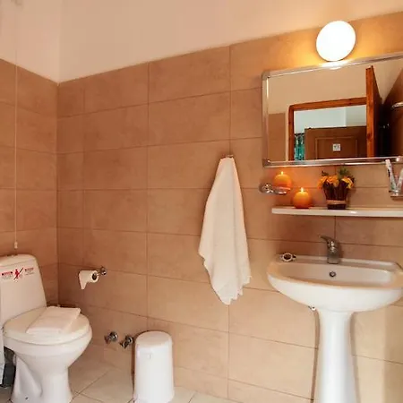 Afendra Rooms Hotell